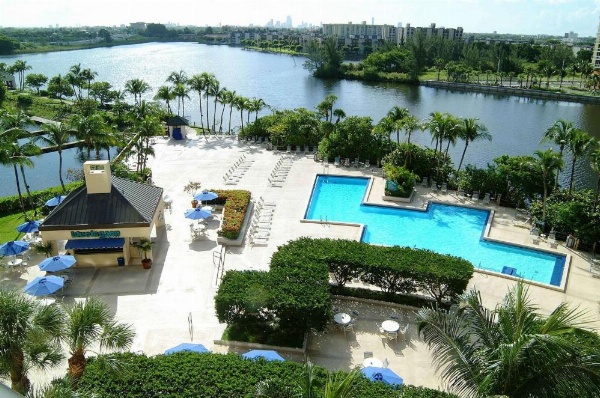 Hilton Miami Airport Blue Lagoon image 12