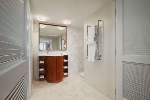 Hilton Miami Airport Blue Lagoon image 25