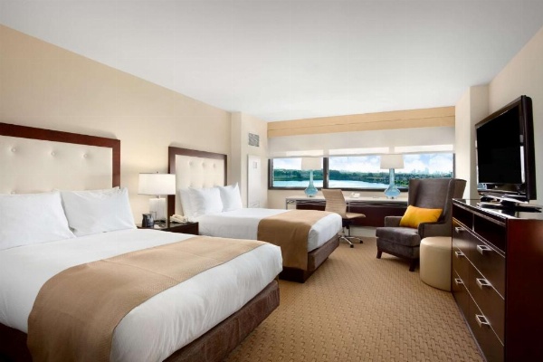 Hilton Miami Airport Blue Lagoon image 29